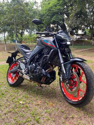 YAMAHA MT-03 ABS YAMAHA MT-03 ABS